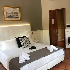 2* Pensión 207